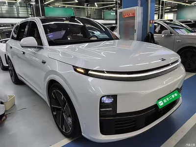 2025 Li Auto L7 Ultra Smart Renewal Edition, фото 4, лот 10764301