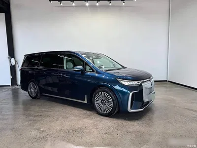2025 Voyah Auto Voyah Dreamer PHEV AWD Flagship Kunpeng Edition, фото 4, лот 10358013