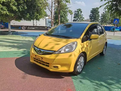 2011 Honda Fit 1.5L Automatic Luxury, фото 1, лот 10413419