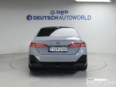 2024 BMW 5-Series 530e M Sport, фото 3, лот 10060406