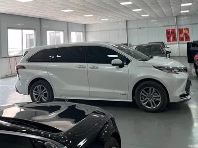 2023 Toyota Sienna 2.5L Hybrid Comfort Edition, фото 3, лот 10324010