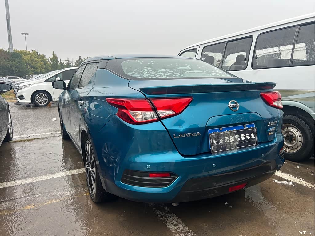 2018 Nissan Bluebird 1.6L CVT Smart Cool Sound Edition, фото 4, лот 11133962