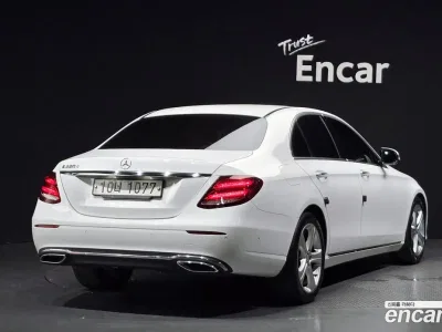 2017 Mercedes-Benz E-Class E220d Avantgarde, фото 2, лот 10169993