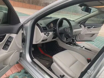 2010 Mercedes-Benz C-Class C 180K Classic, фото 4, лот 10899907