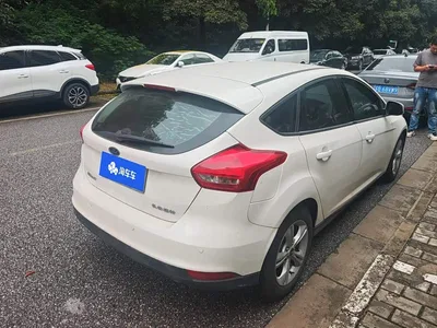2015 Ford Focus Hatchback 1.6L Automatic Comfort, фото 3, лот 11255669
