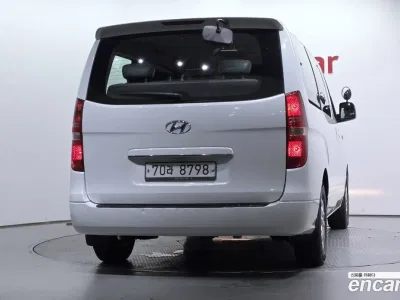 2013 Hyundai Starex 12-Seater Wagon, фото 4, лот 10166439