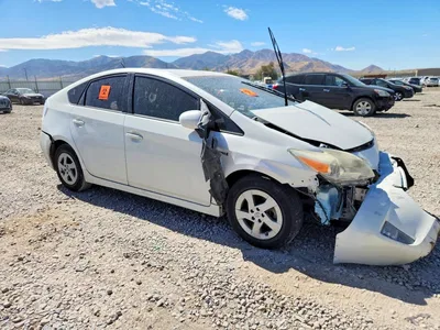 2014 TOYOTA PRIUS THREE, фото 4, лот 10498201