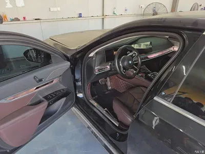 2023 BMW 7 Series Model 735Li M Sport Package, фото 2, лот 10459668