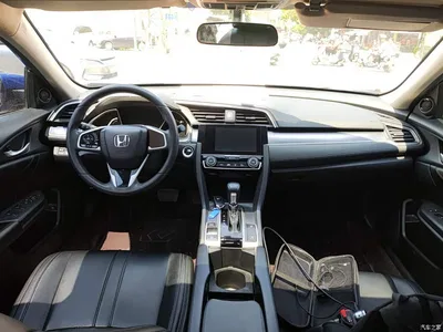 2016 Honda Civic 220TURBO CVT Luxury Edition, фото 3, лот 10445235