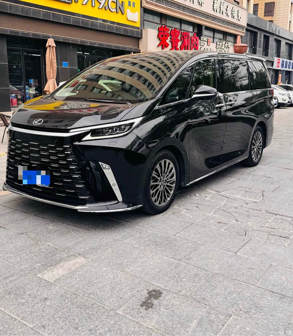 2023 Lexus LM 500h 6-Seater Prestige Edition, фото 1, лот 11133949