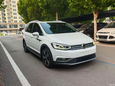 2021 Volkswagen Touran L 280TSI DSG Cross Edition 7-seater, фото 2, лот 10768081