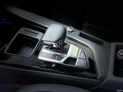 2024 Audi A4L 40 TFSI Luxury Dynamic, фото 4, лот 10400588