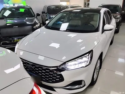 2021 Ford Focus Sedan EcoBoost 180 Auto Trend, фото 3, лот 10283363
