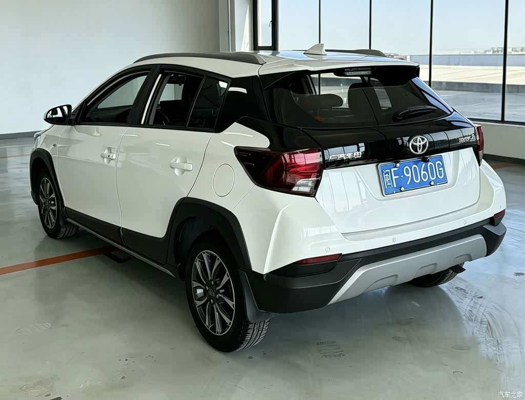 2022 Toyota YARiS L Zhi Xuan 1.5L CVT Luxury PLUS Edition, фото 3, лот 11220163