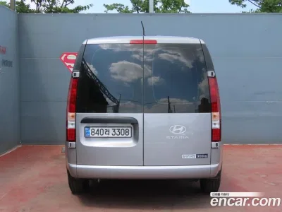 2025 Hyundai Staria Cargo 3-Seater, фото 2, лот 10130668