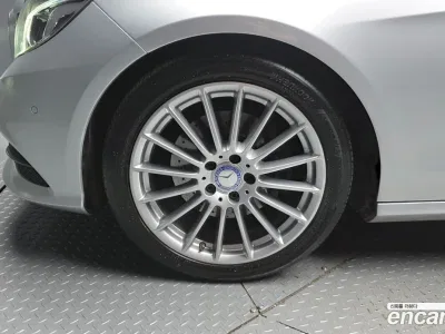 2016 Mercedes-Benz E-Class E220 Bluetec Avantgarde Sport, фото 4, лот 10045356
