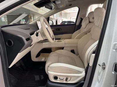 2025 Li Auto Li i8 Standard Edition, фото 4, лот 10825641
