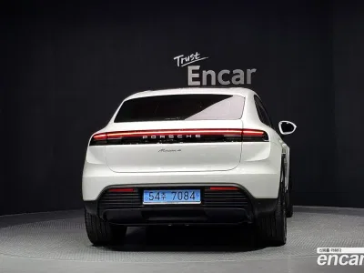2025 Porsche Macan Base 4, фото 4, лот 10181750