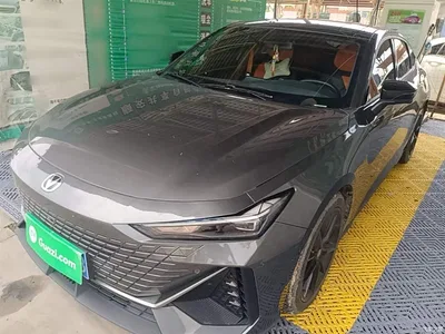2022 Changan UNI-V 1.5T Premium Model, фото 1, лот 10256007
