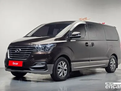 2018 Hyundai Starex Urban 9-Seater, фото 1, лот 10161279