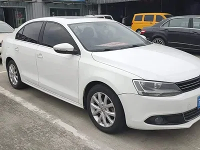 2012 Volkswagen Sagitar 1.6L Automatic Comfort Type, фото 2, лот 10392722