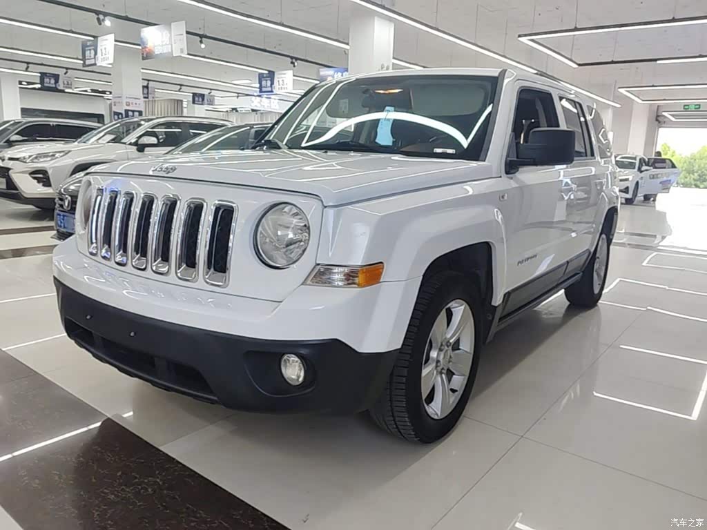 2014 Jeep Patriot 2.4L Sport, фото 1, лот 10295481