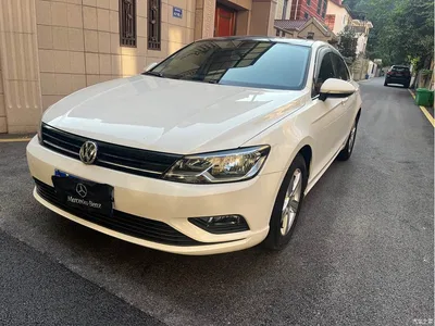 2015 Volkswagen Lamando 230TSI DSG Style, фото 1, лот 10468726