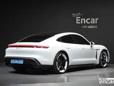2023 Porsche Taycan GTS, фото 1, лот 10093337