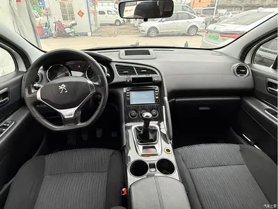 2015 Peugeot 3008 2.0L Manual Classic Edition, фото 2, лот 11081778