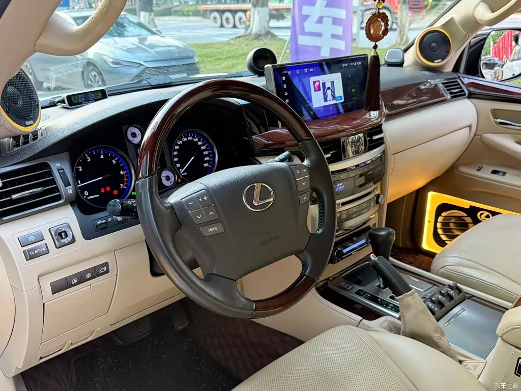 2009 Lexus LX 570, фото 3, лот 11023568