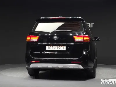2018 Kia Canival 9-seater Prestige, фото 4, лот 10515074