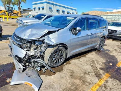 2021 CHRYSLER VOYAGER LXI, фото 1, лот 10866986