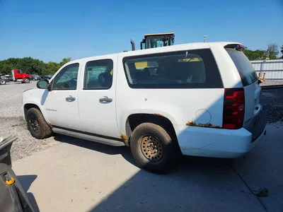 2010 CHEVROLET SUBURBAN C1500 LS, фото 2, лот 10706385