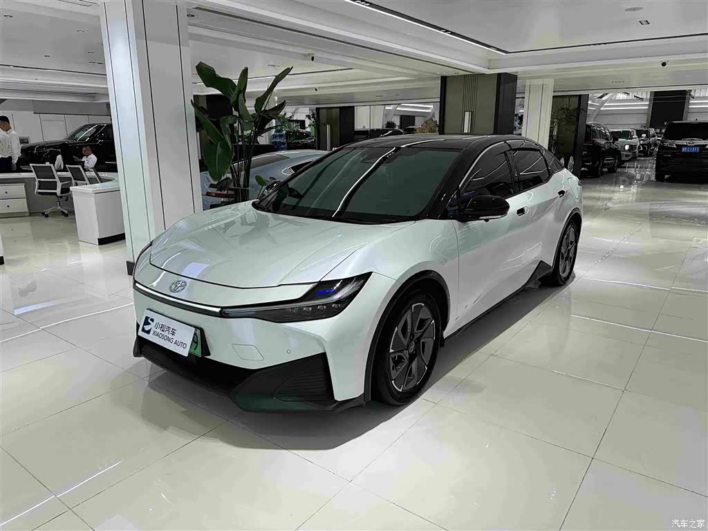 2023 Toyota bZ3 517km Elite PRO, фото 1, лот 10382952