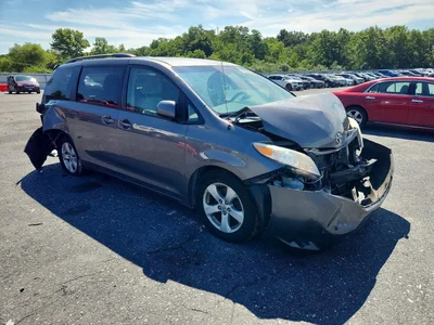 2012 TOYOTA SIENNA LE, фото 4, лот 10539455