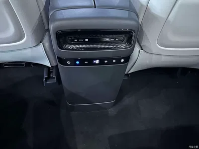 2025 Voyah Auto Voyah Dreamer Model PHEV 4WD Premium QianKun Edition, фото 3, лот 10672203