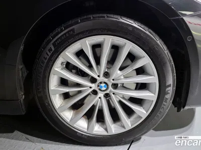 2018 BMW 5-Series 530i xDrive Luxury Plus, фото 4, лот 10048881