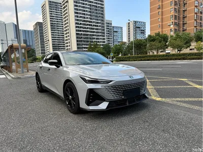 2022 Changan UNI-V 1.5T Premium Model, фото 3, лот 11183262