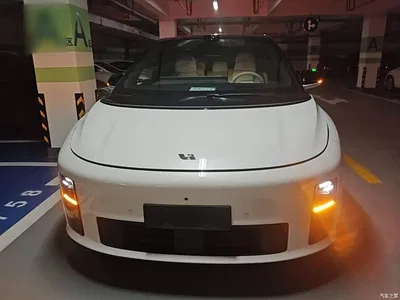 2025 Li Auto i6 2WD Base Model, фото 3, лот 10774604
