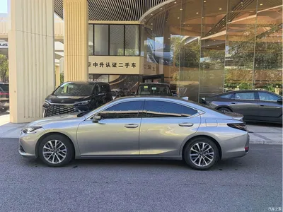 2025 Lexus ES 300h Ultimate Edition, фото 2, лот 10481976