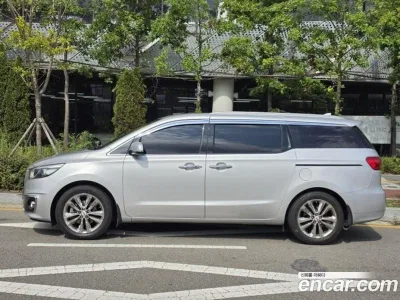 2016 Kia Canival 9-seater Noblesse, фото 1, лот 10522642