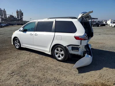 2018 TOYOTA SIENNA LE, фото 2, лот 10511008