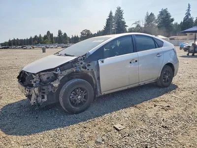 2015 TOYOTA PRIUS TWO, фото 1, лот 10547866