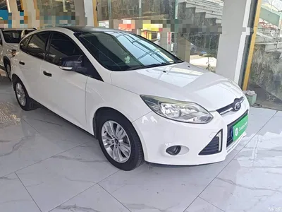 2012 Ford Focus Hatchback 1.6L Automatic Comfort, фото 4, лот 10281414