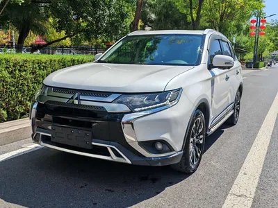 2019 Mitsubishi Outlander 2.4L 4WD Deluxe Edition 7-Seater China VI, фото 1, лот 10476541