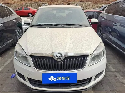 2014 Škoda Fabia 1.4L Manual Crystal Edition, фото 2, лот 10348915