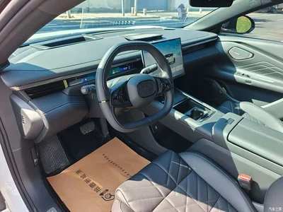 2026 Lynk & Co 10 EM-P, фото 3, лот 11408701