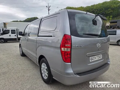 2013 Hyundai Starex 5-Seater VAN, фото 1, лот 10191141