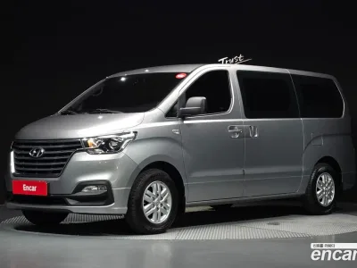 2019 Hyundai Starex Van 3-Seater, фото 1, лот 10397414