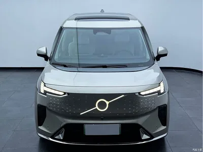 2025 Volvo EM90 Ultra Six-Seater, фото 2, лот 10363903